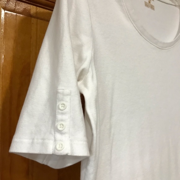 Jones New York Sport White Crew Neck Blouse w/ 3 Buttons on the Sleeve
Ladies - Picture 9 of 16